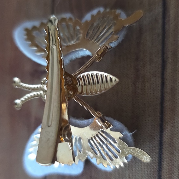 Butterfly Hair Clip Gold and Silver - Picture 5 of 9